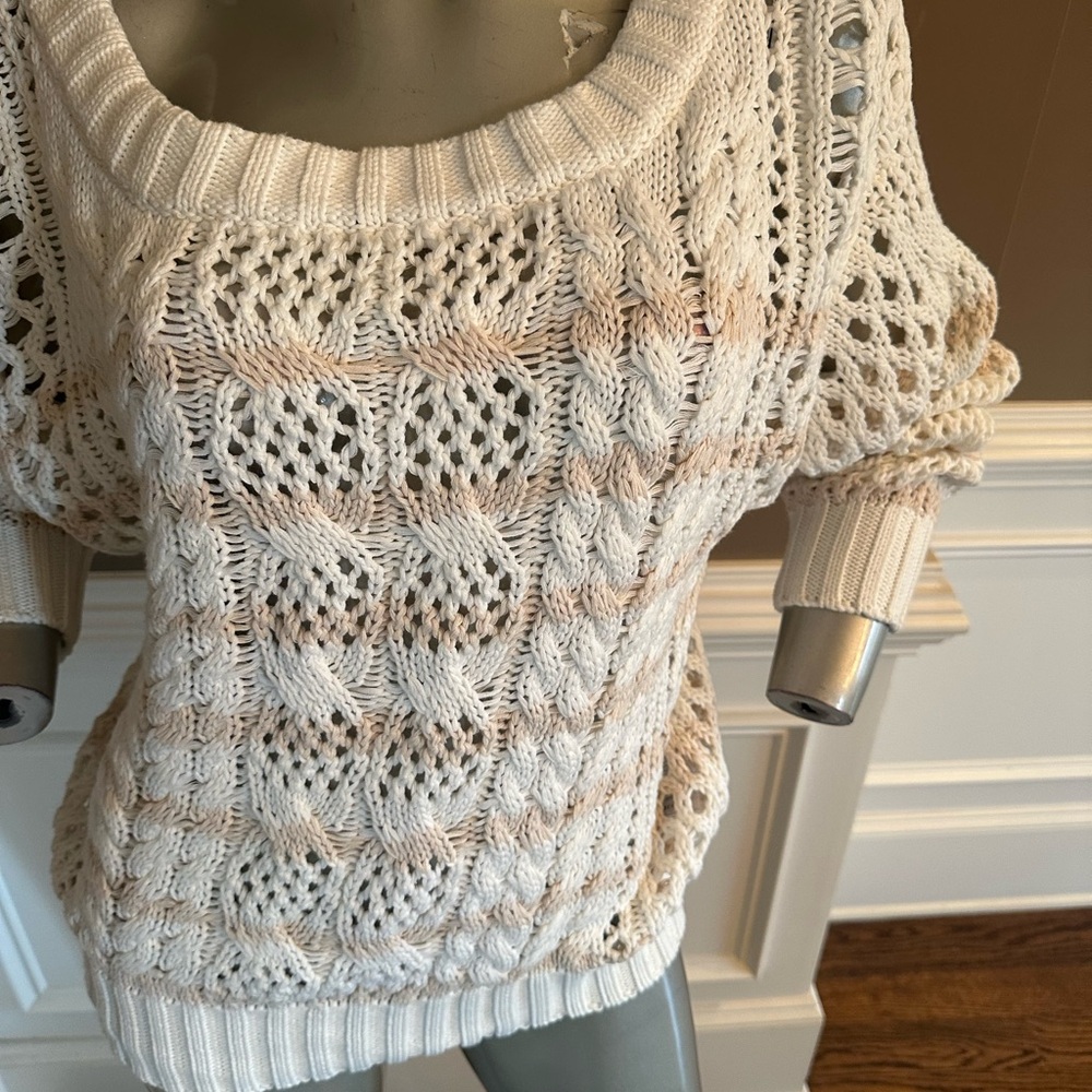 NWT JOHN & JENN Cream/Pink Cable Knit  Sweater Size Small - Picture 2 of 5